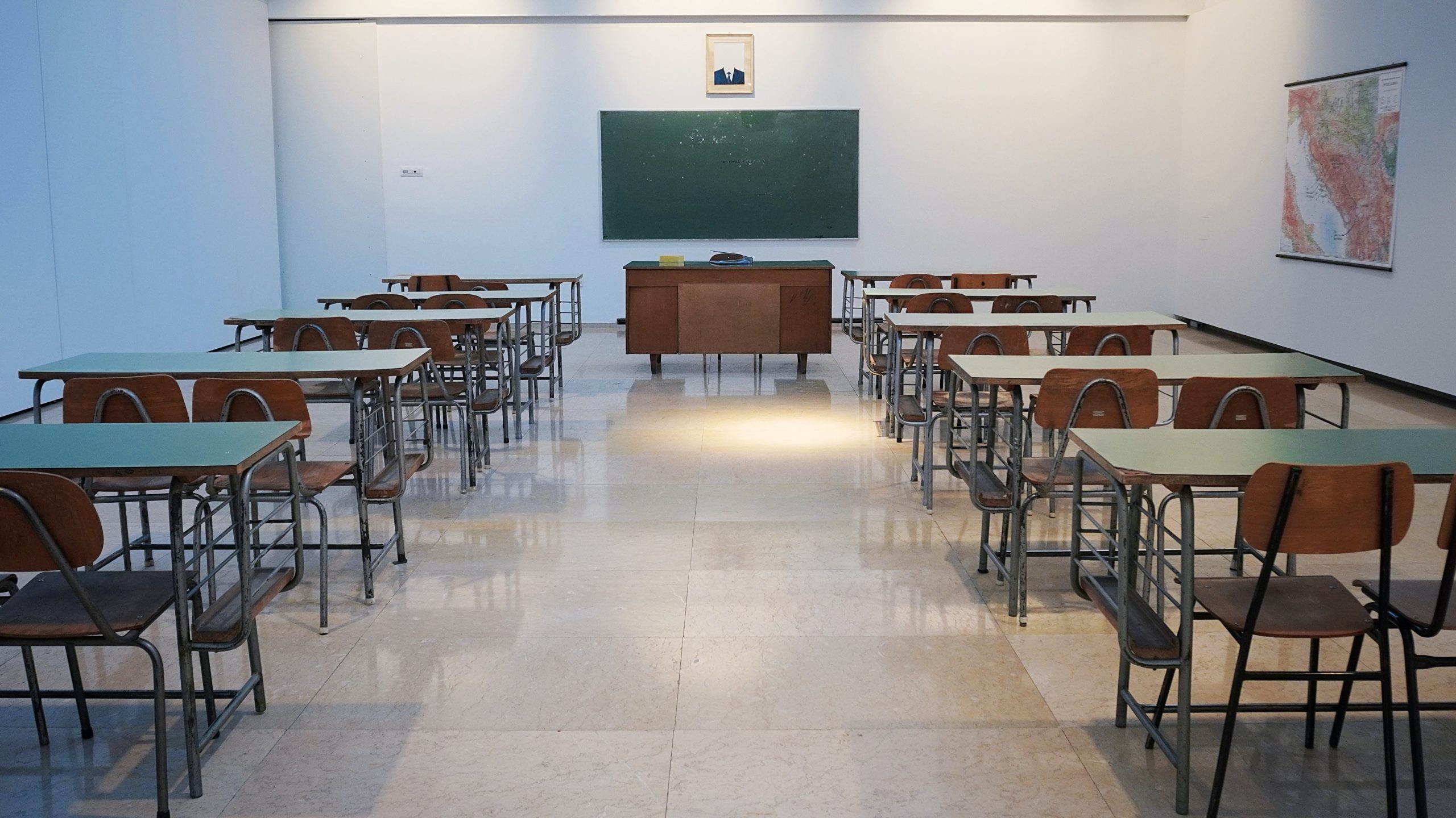 salle de classe covid 19 garde d'enfant malade 